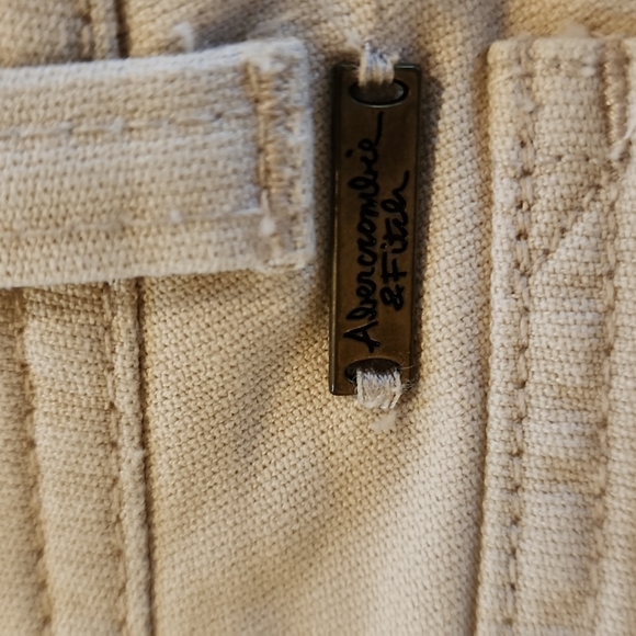 Size 00, Khaki Abercrombie & Fitch Short - Picture 5 of 5